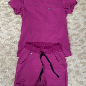 Figs Scrub Top and Jogger Bottoms